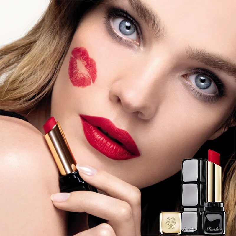 GUERLAIN KissKiss Tender Matte dolgoobstojna šminka z mat učinkom odtenek 770 Desire Red 2.8 g
