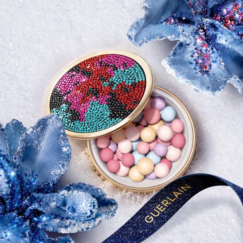 GUERLAIN La Collection X Germanier Météorites Light Revealing Pearls of Powder tonirani biseri za obraz omejena izdaja Dreamlight 20 g