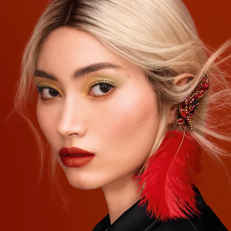 GUERLAIN Majestic Feathers Météorites tonirani biseri za obraz omejena izdaja odtenek Phoenix 20 g