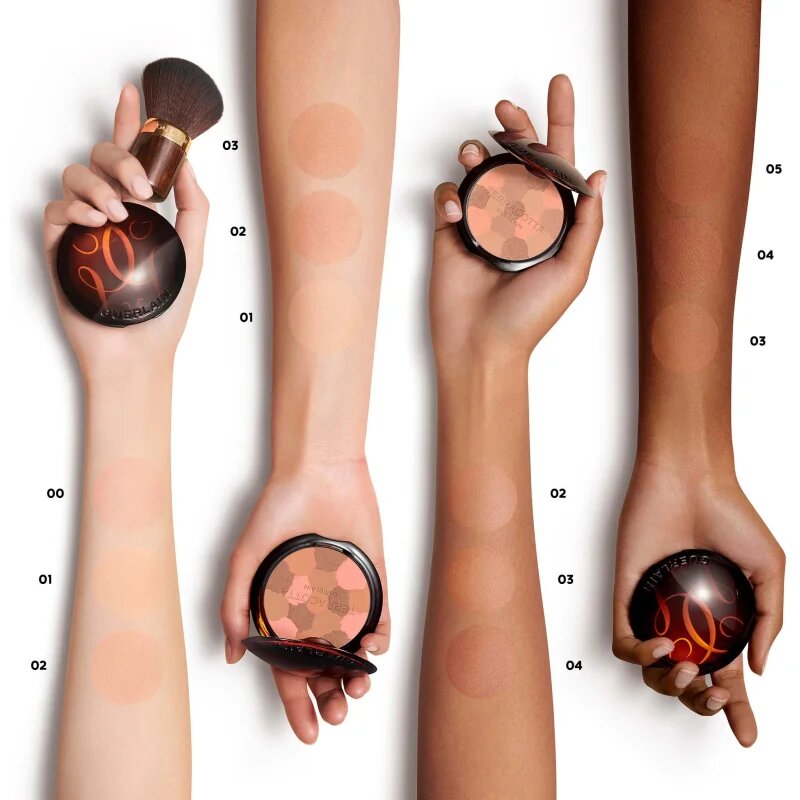 GUERLAIN Terracotta Light posvetlitveni bronz puder polnilni odtenek 03 Medium Warm 10 g