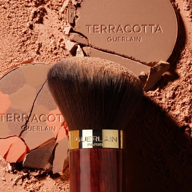 GUERLAIN Terracotta Light Powder Brush čopič za ličenje Kabuki 1 kos
