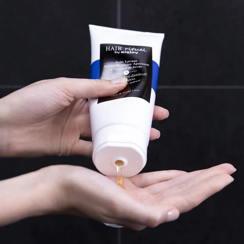 Hair Rituel by Sisley Soothing Anti-dandruff Shampoo šampon proti prhljaju s pomirjajočim učinkom 500 ml