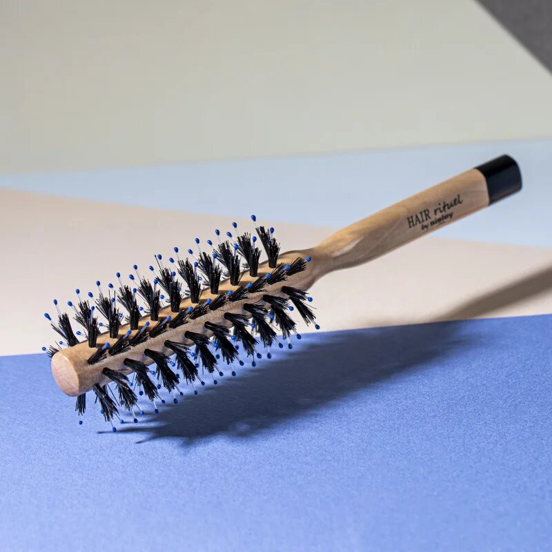Hair Rituel by Sisley The Blow-Dry Brush N°1 krtača za sušenje las 1 kos