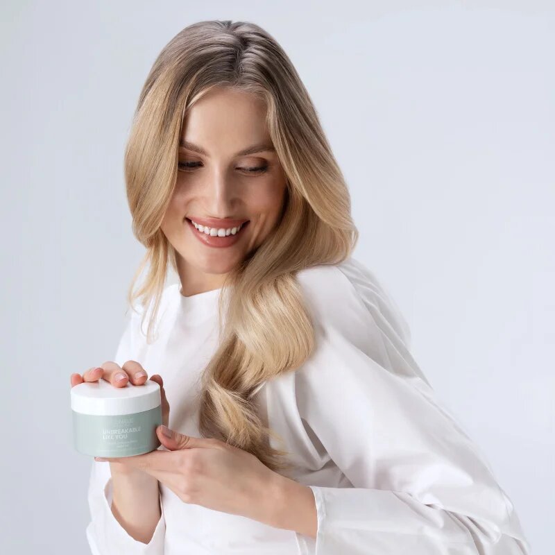 ICONIQUE Professional UNBREAKABLE LIKE YOU Length Strengthening maska za krepitev dolžin las 200 ml