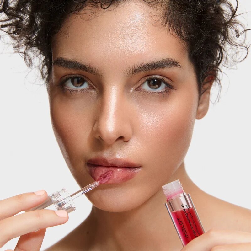 Inglot Juicy Lips Smoothing Lip Oil vlažilno olje za ustnice odtenek Wild Strawberry 4 ml
