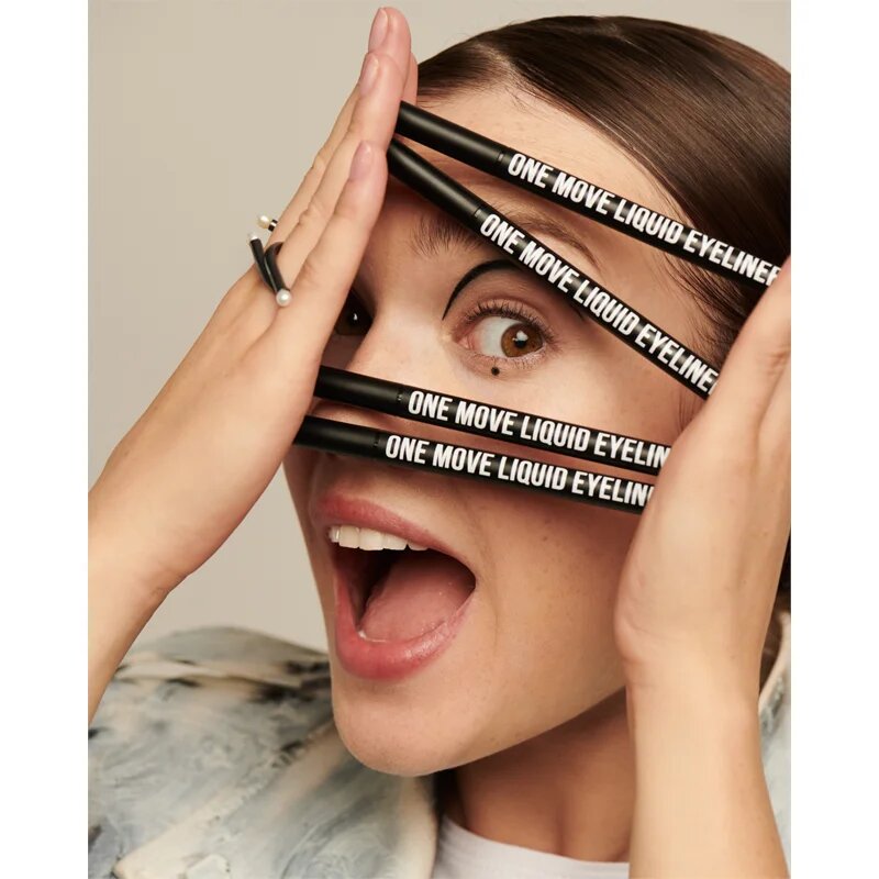 Inglot One Move natančno tekoče črtalo za oči 0.55 ml