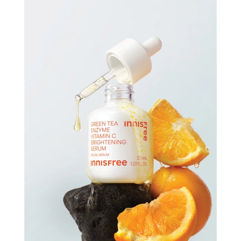 innisfree Green Tea Enzyme Vitamin C Brightening Serum posvetlitveni serum z vitaminom C za poenotenje tona kože 30 ml