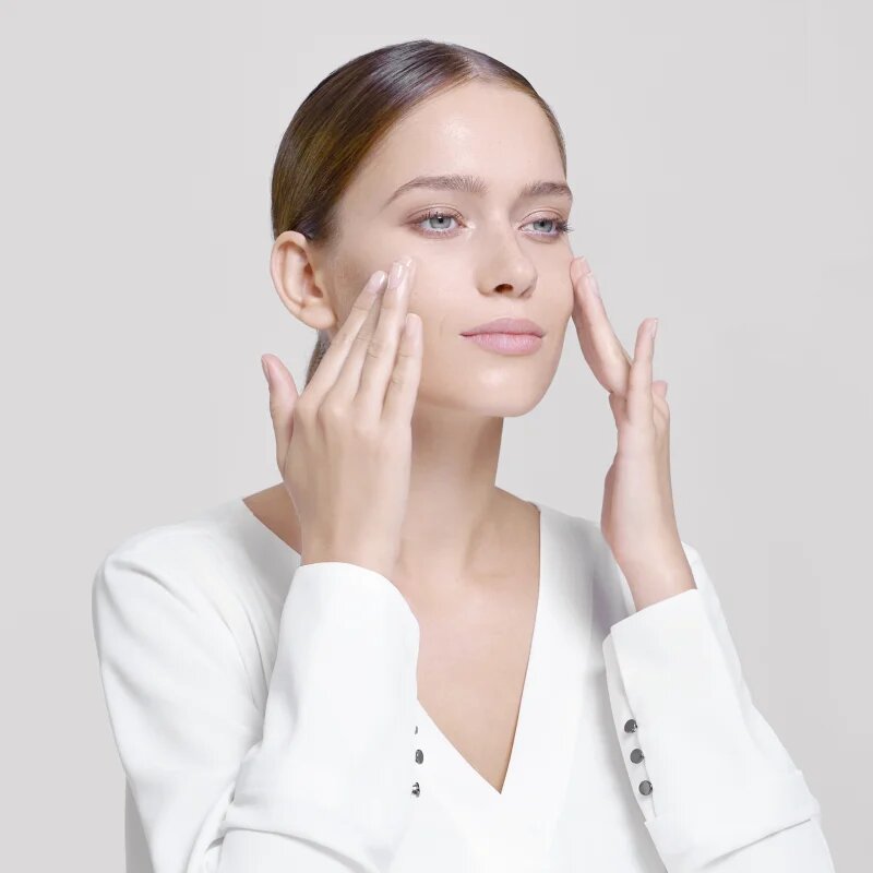 Institut Esthederm Cellular Water Gel osvežilni vlažilni gel za obraz s celično vodo potovalno pakiranje 40 ml