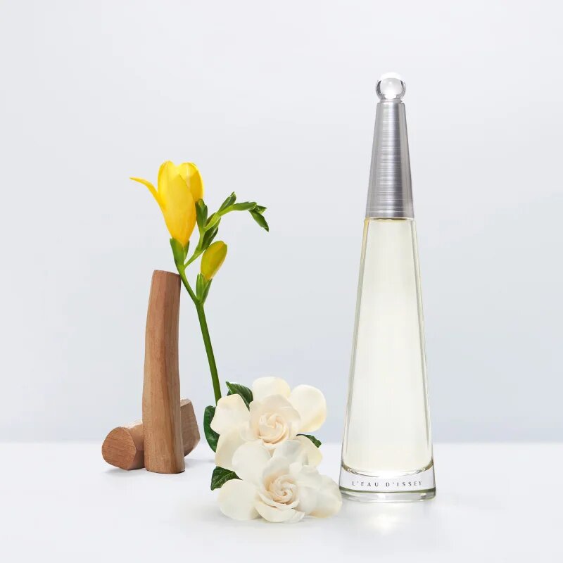 Issey Miyake L'Eau d'Issey parfumska voda za ženske 50 ml