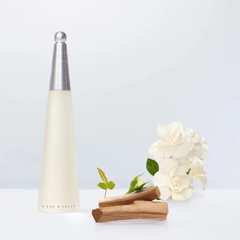 Issey Miyake L'Eau d'Issey toaletna voda za ženske 50 ml