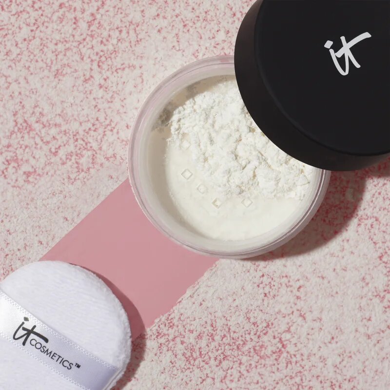 IT Cosmetics Bye Bye Pores Poreless Finish Loose Setting Powder posvetlitveni puder v prahu za žameten videz kože odtenek Translucent 6.8 g