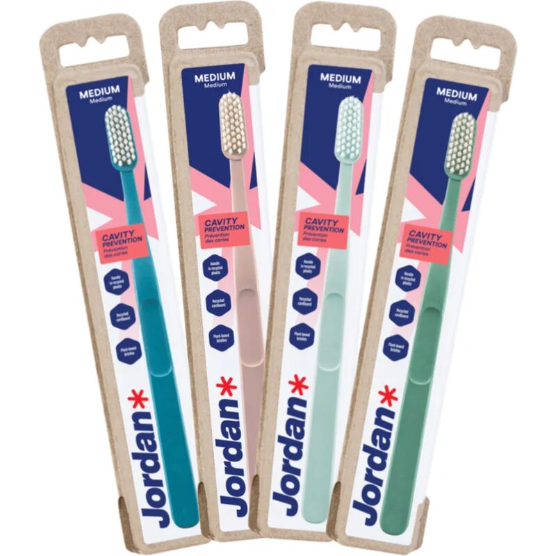 Jordan Clean Smile Care Medium zobna ščetka 1 kos