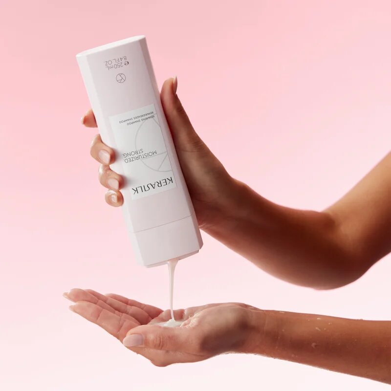 KERASILK Essentials Repairing Shampoo čistilni in hranilni šampon za suhe in poškodovane lase 250 ml