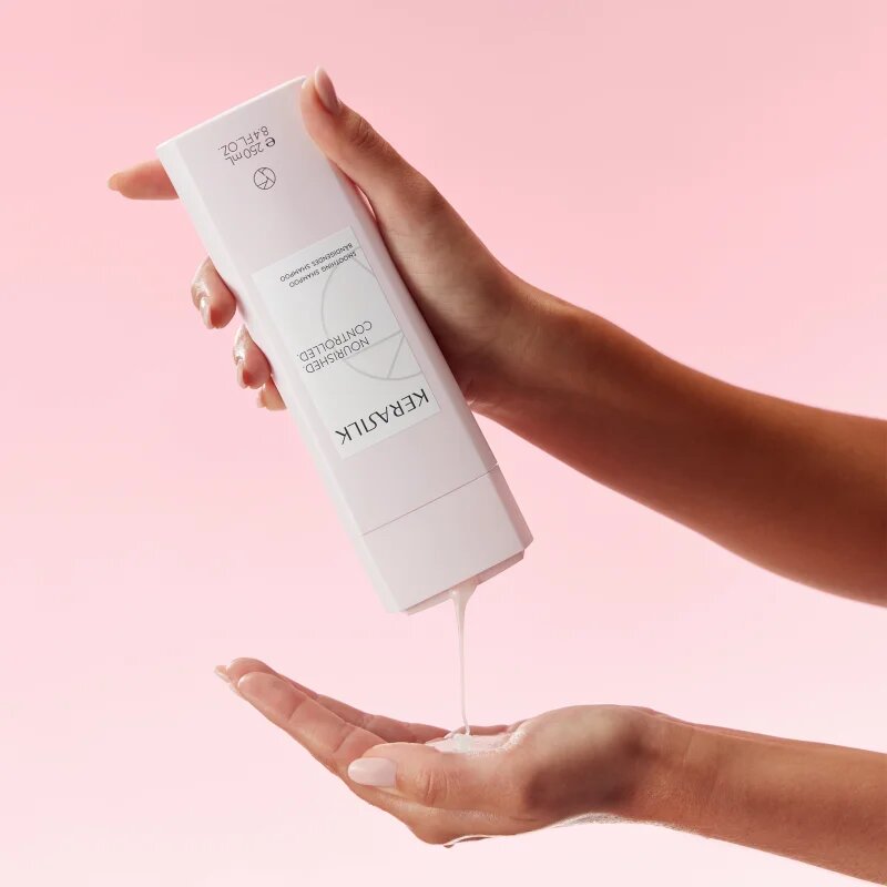 KERASILK Essentials Smoothing Shampoo šampon za grobe in neobvladljive lase 250 ml