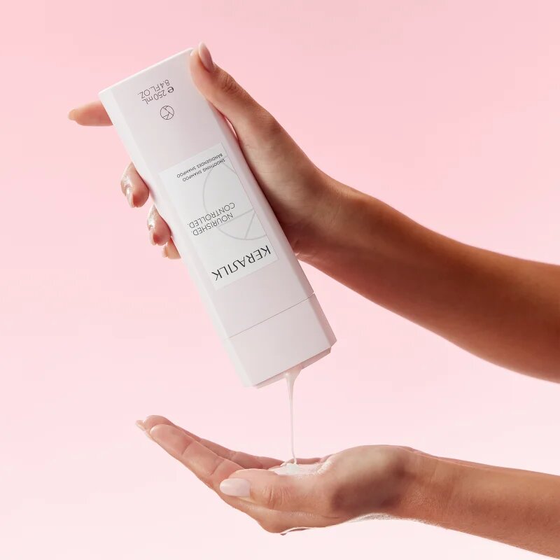 KERASILK Essentials Smoothing Shampoo šampon za grobe in neobvladljive lase 75 ml