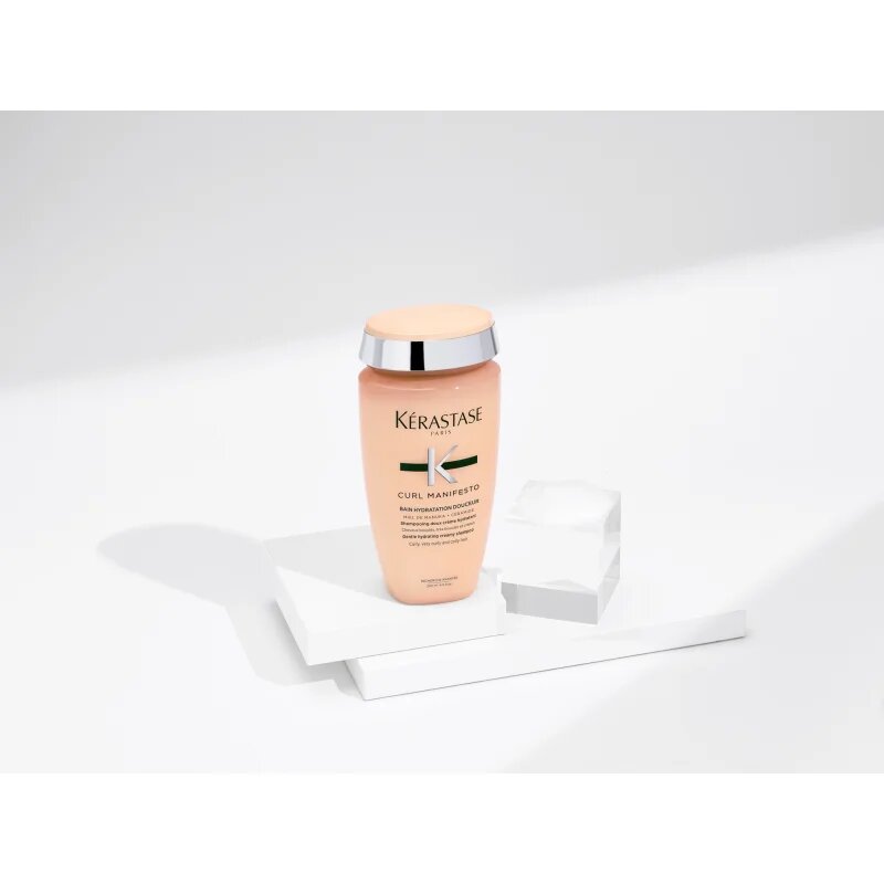Kérastase Curl Manifesto Bain Hydratation Douceur hranilni šampon za valovite in kodraste lase 250 ml