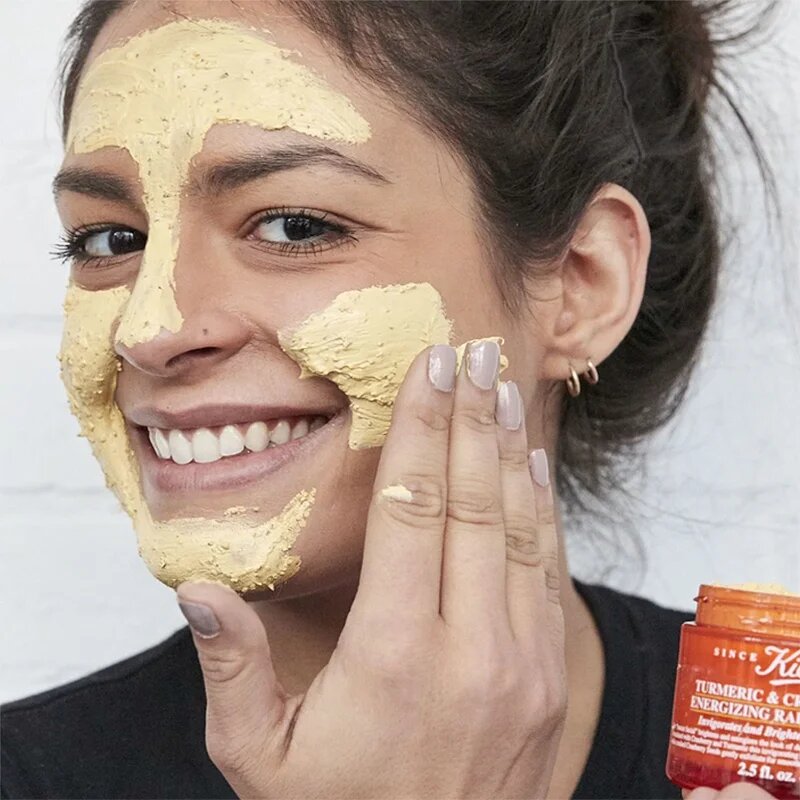 Kiehl's Turmeric & Cranberry Seed Energizing Radiance Mask posvetlitvena maska za obraz za vse tipe kože vključno z občutljivo kožo 100 ml