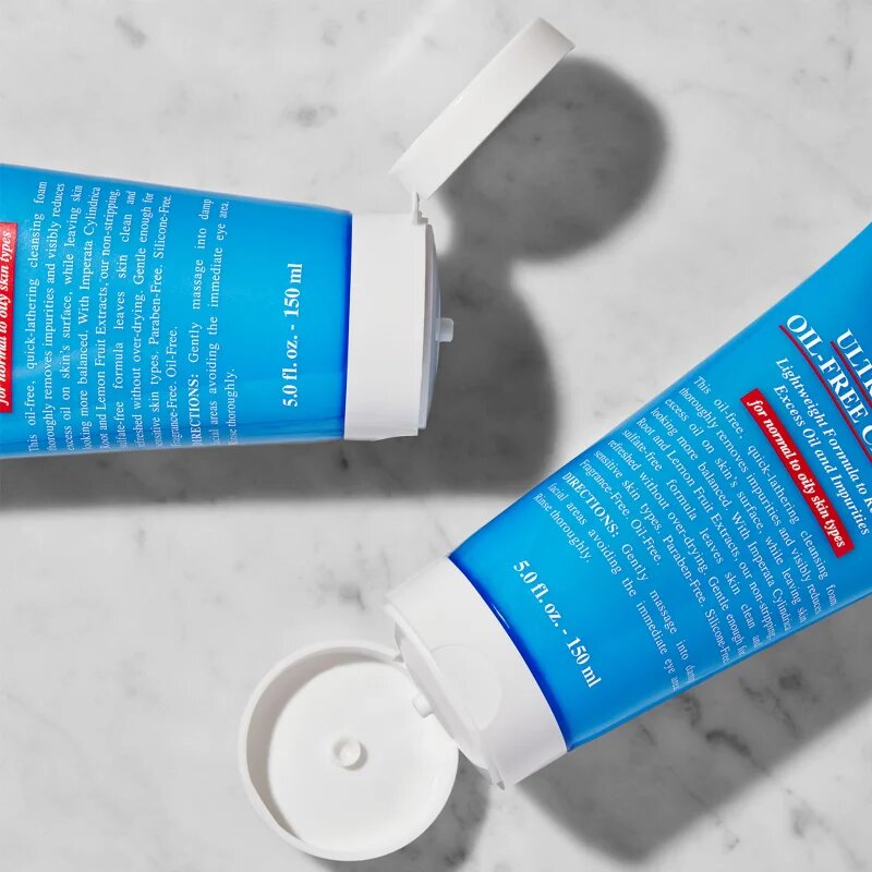 Kiehl's Ultra Facial Oil-Free Cleanser osvežilna čistilna pena za normalno do mastno kožo 150 ml