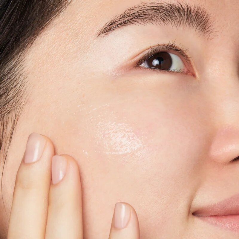 Kiehl's Vital Skin-Strengthening Super Serum krepilni serum za vse tipe kože vključno z občutljivo kožo 50 ml