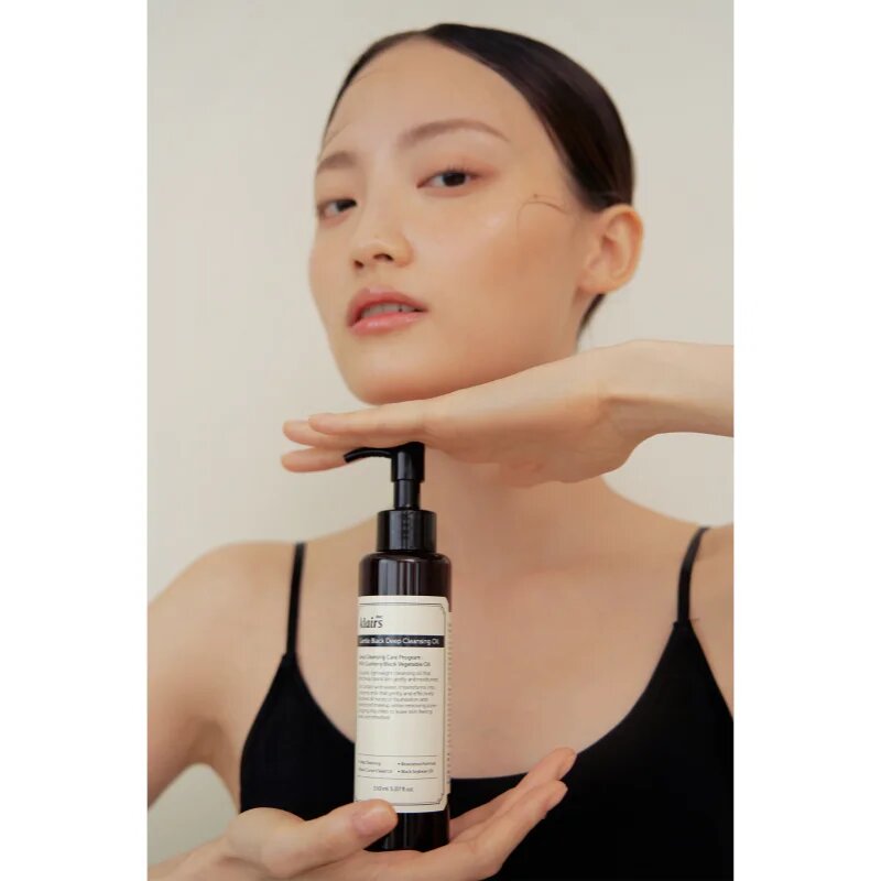Klairs Gentle Black Deep Cleansing Oil globinsko čistilno olje za mastno kožo 150 ml