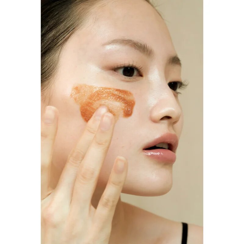 Klairs Gentle Black Sugar Facial Polish vlažilni piling za obraz 110 g