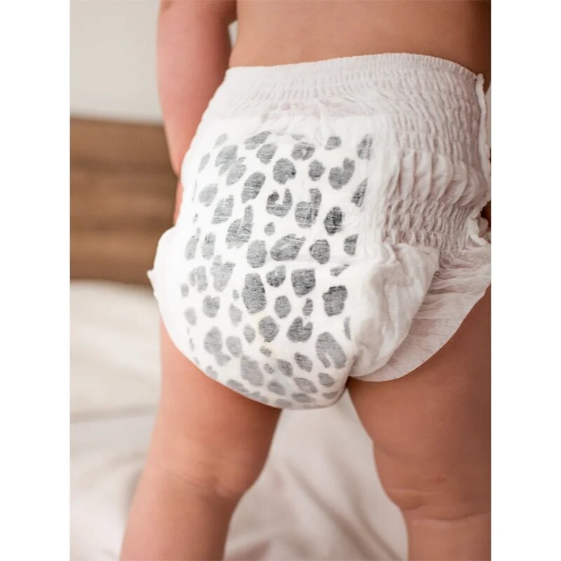 Kolorky Deluxe Velvet Pants Wild hlačne plenice za enkratno uporabo velikost L 8-13 Kg 19 kos