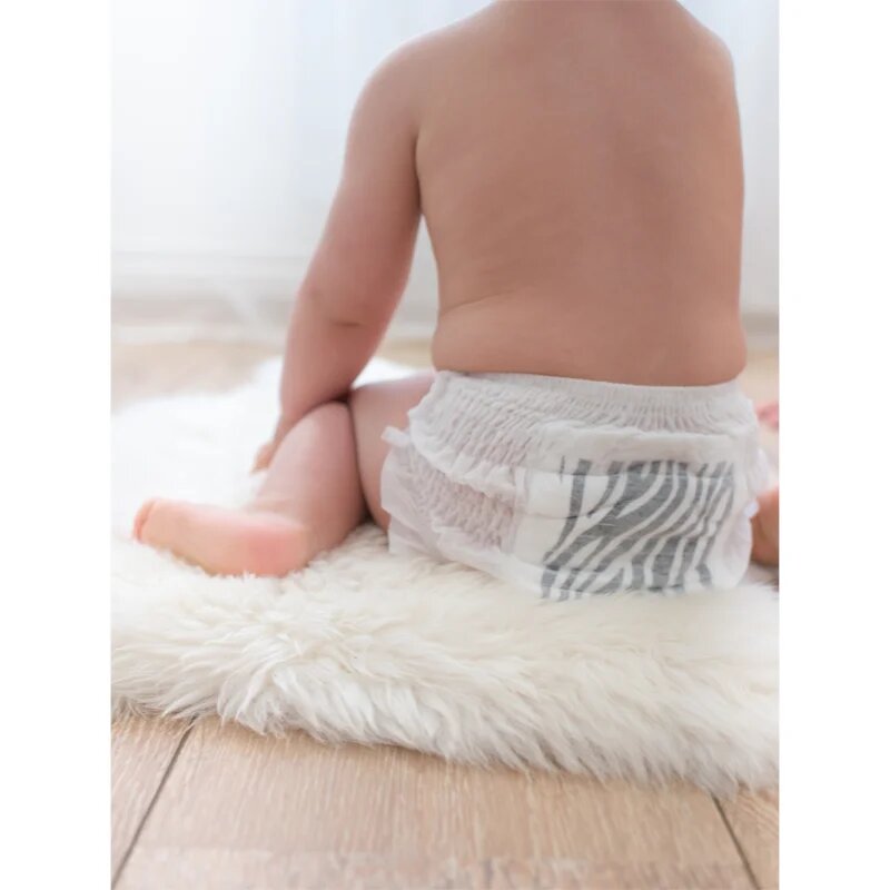 Kolorky Deluxe Velvet Pants Wild hlačne plenice za enkratno uporabo velikost L 8-13 Kg 19 kos