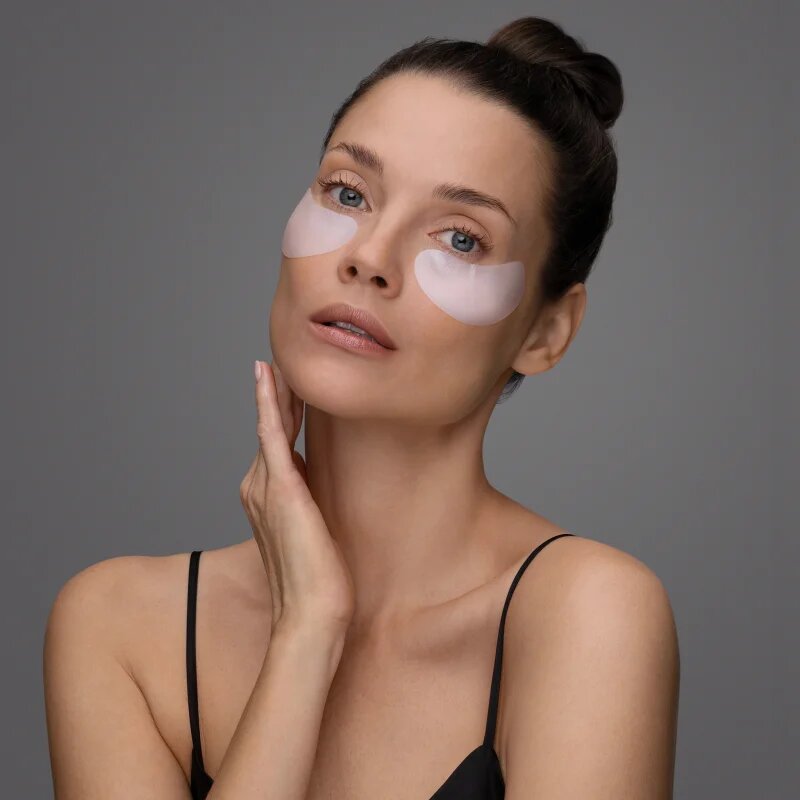KORIKA Korean Heritage Silk & 8 Types of Hyaluronic Acid Hydrating Eye Patch Mask vlažilna maska za predel okoli oči 2 kos