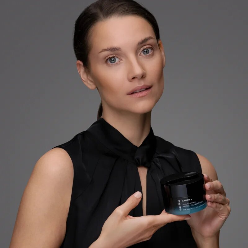 KORIKA Korean Heritage Silk & 8 Types of Hyaluronic Acid Melting Cleansing Balm čistilni balzam za odstranjevanje ličil 100 ml