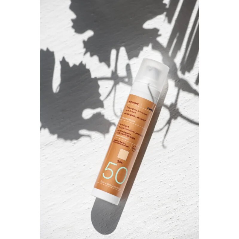 Korres Red Grape Tinted Daily Sunscreen tonirana krema za sončenje za poenotenje tona kože SPF 50 50 ml