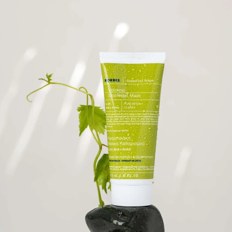 Korres Santorini Grape čistilna maska z aktivnim ogljem 70 ml