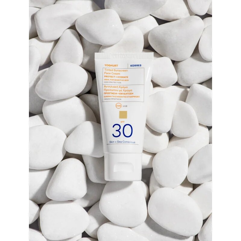Korres Yoghurt Tinted Sunscreen tonirana krema za sončenje SPF 30 50 ml