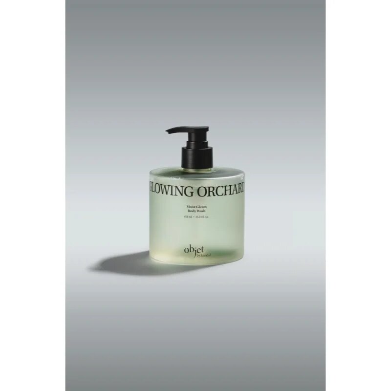 KUNDAL Objet Moist Gleam Body Wash parfumirani gel za prhanje za intenzivno vlažnost z vonjem Glowing Orchard 450 ml