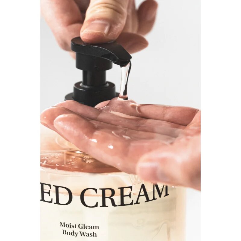 KUNDAL Objet Moist Gleam Body Wash parfumirani gel za prhanje za intenzivno vlažnost z vonjem Naked Cream 450 ml