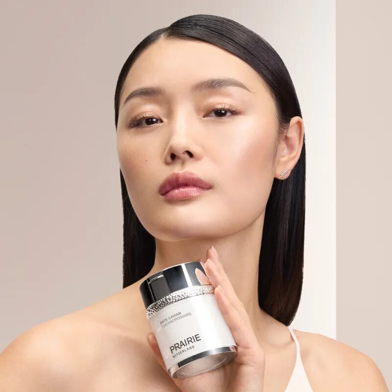 La Prairie White Caviar Crème Extraordinaire dnevna in nočna krema za osvetlitev kože 60 ml