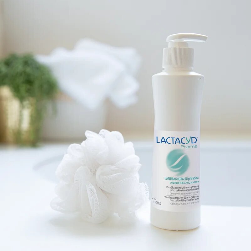 Lactacyd Pharma emulzija za intimno higieno 250 ml