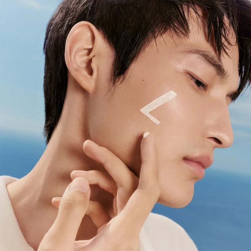Lancaster Sun Perfect Air 50 Pore & Imperfections ultra lahki zaščitni fluid za mastno in problematično kožo SPF 50 40 ml