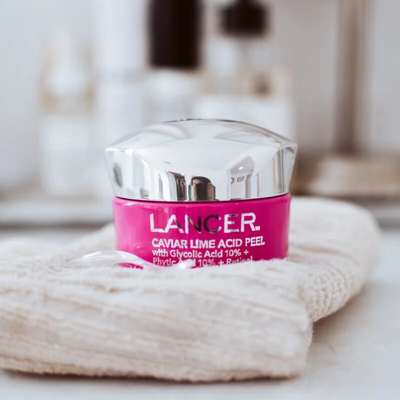 LANCER CAVIAR LIME ACID PEEL kremasti piling za osvetljevanje kože in hidratacijo 50 ml
