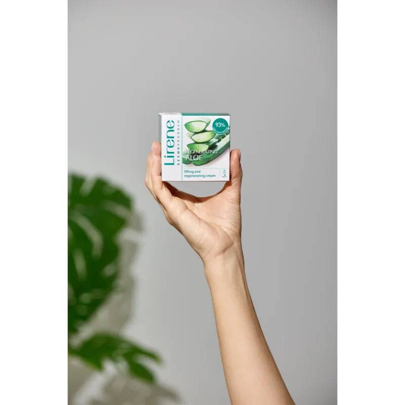 Lirene Hydration & Nourishment Regenerating Aloe regeneracijska lifting krema z aloe vero in karitejevim maslom 50 ml