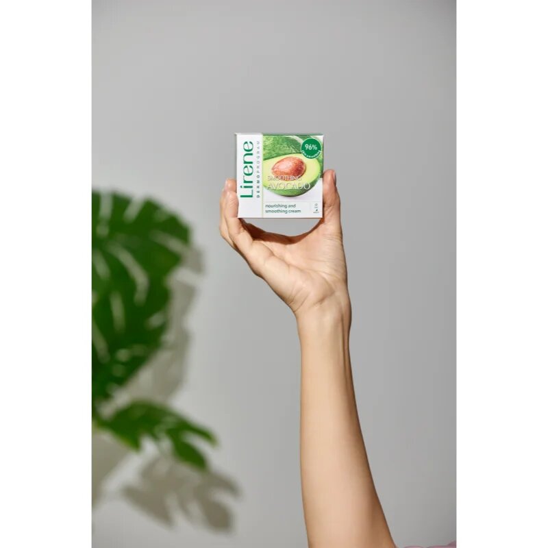 Lirene Hydration & Nourishment Smoothing Avocado Hidracija za občutljivo kožo z avokadom 50 ml