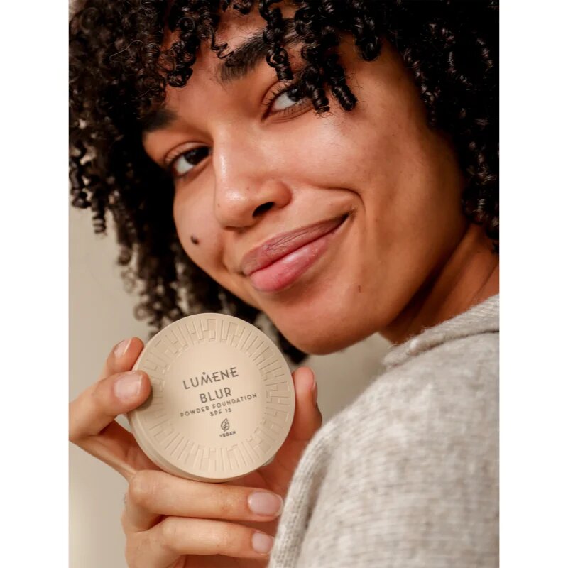 Lumene Blur kompaktni puder in podlaga 2v1 SPF 15 odtenek No. 0 10 g