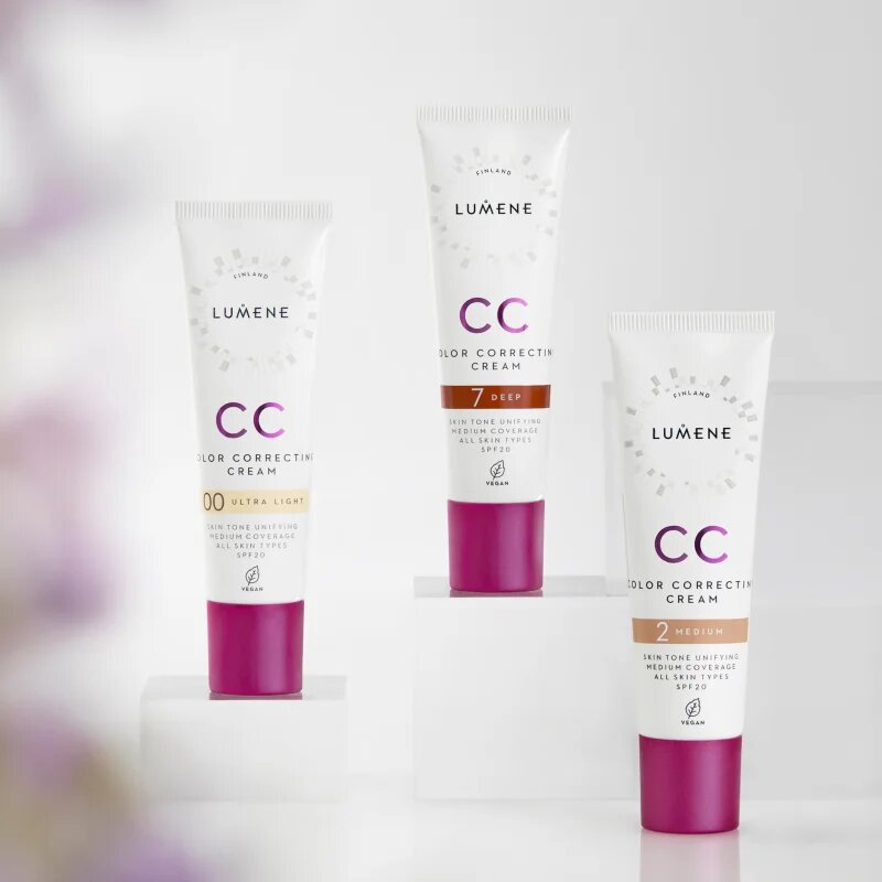 Lumene CC Color Correcting Cream CC krema za poenoten ten kože SPF 20 odtenek 3 (Warm) 30 ml