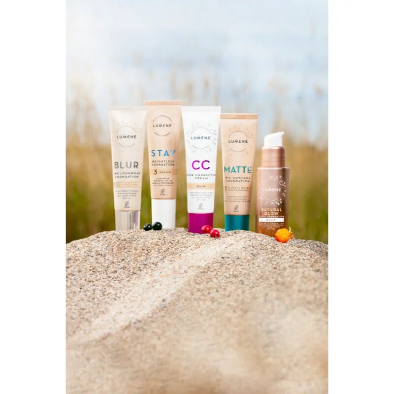 Lumene Matte Oil-Control matirajoči tekoči puder SPF 20 odtenek 4 Warm Honey / Tan 30 ml
