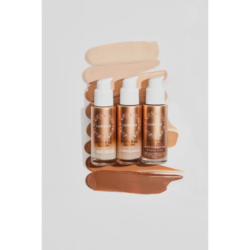 Lumene Natural Glow posvetlitveni tekoči puder za naraven videz SPF 20 odtenek 4 Tan (Neutral) 30 ml