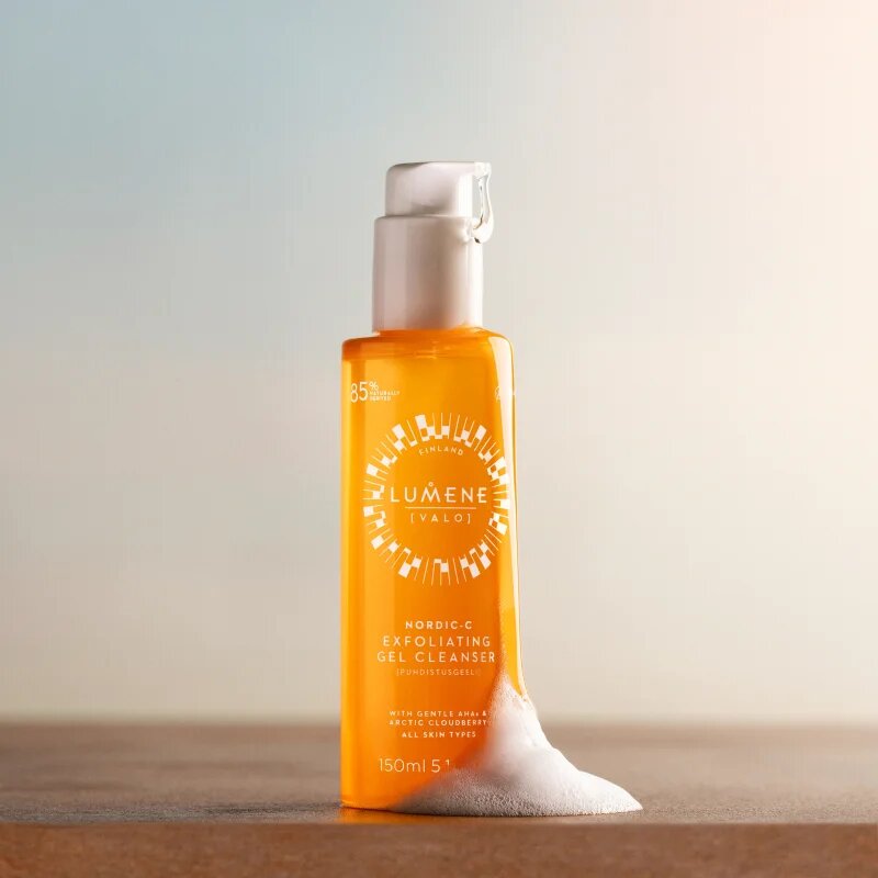 Lumene Nordic-C [VALO] nežni gel za umivanje z učinkom eksfoliacije 150 ml