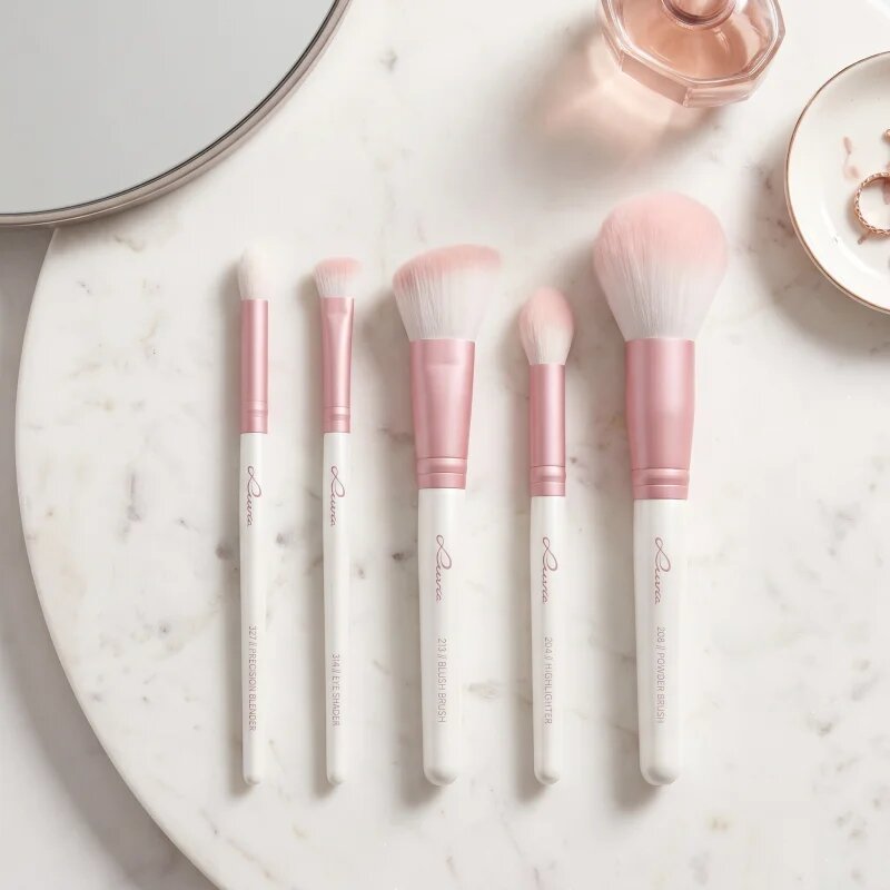 Luvia Cosmetics Daily Essentials set čopičev z etuijem Candy