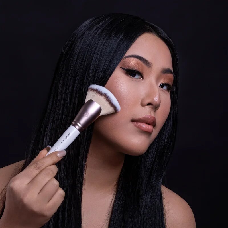 Luvia Cosmetics Prime Countour Prime Contour čopič za konture 1 kos