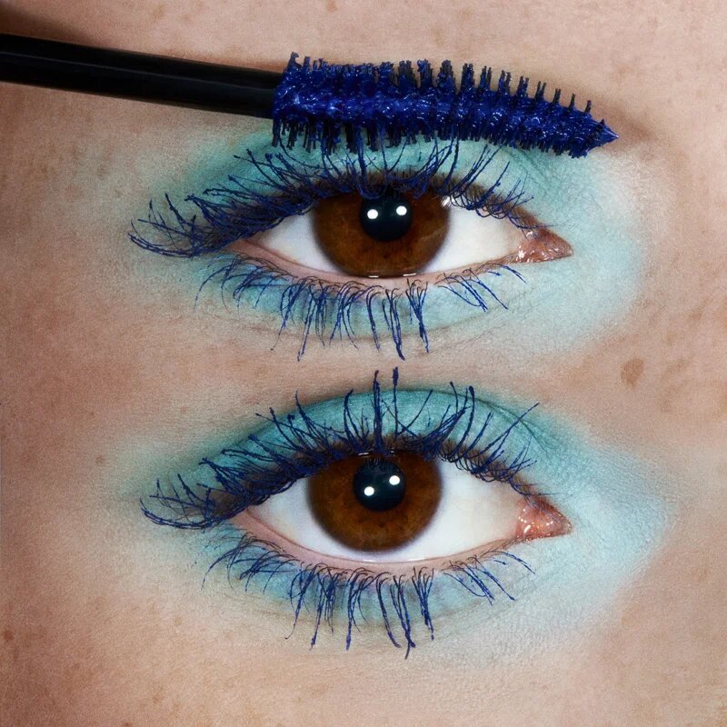 MAC Cosmetics MACStack Elevated Mascara dolgoobstojna maskara za volumen in vihanje trepalnic odtenek Denim Stack 12 ml