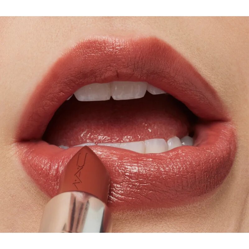 MAC Cosmetics MACximal Sleek Satin Lipstick Mini satenasta šminka za popoln videz odtenek CREME IN YOUR COFFEE 1.5 g