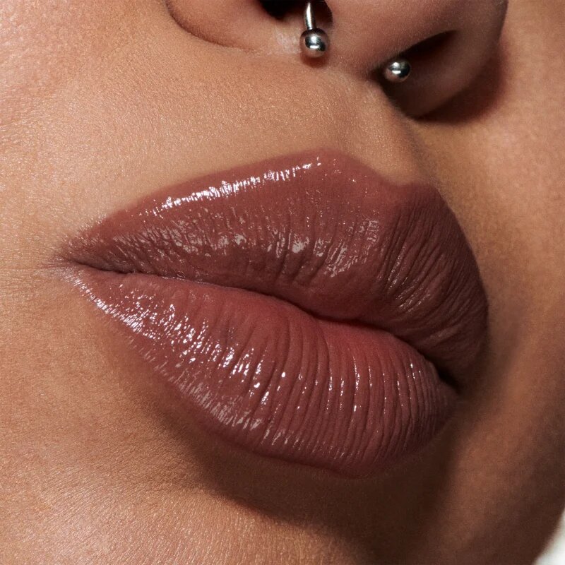 MAC Cosmetics Nudes Lustreglass Lipstick šminka z bleščečim finišem odtenek Signature Move 3 g